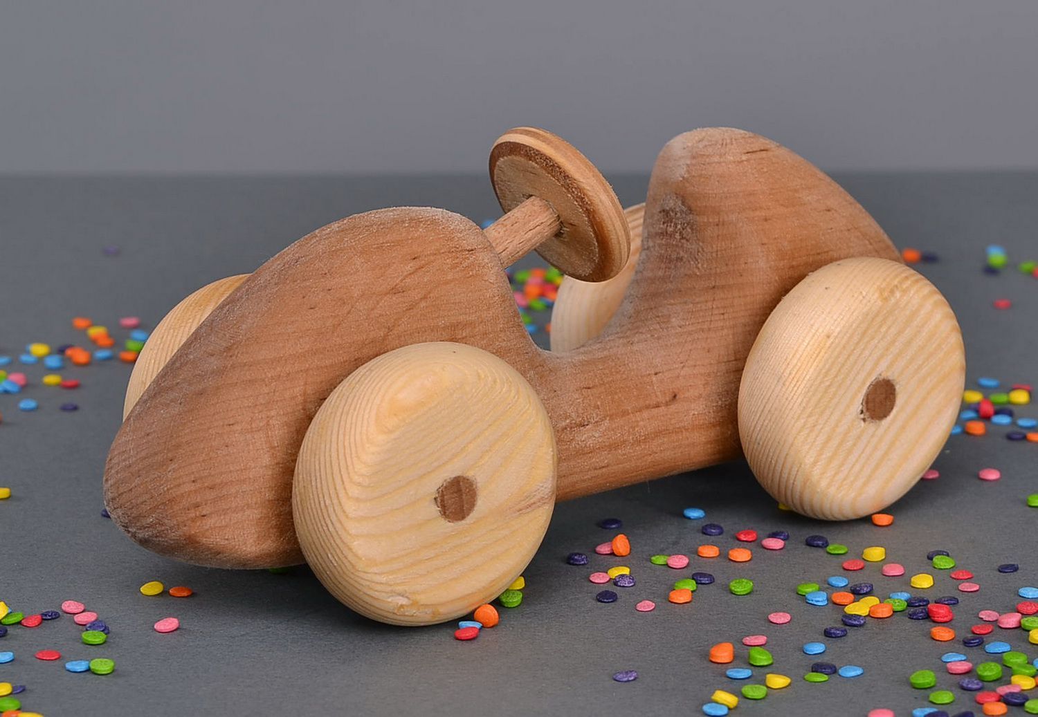 Spielzeug aus Holz Rennauto foto 5