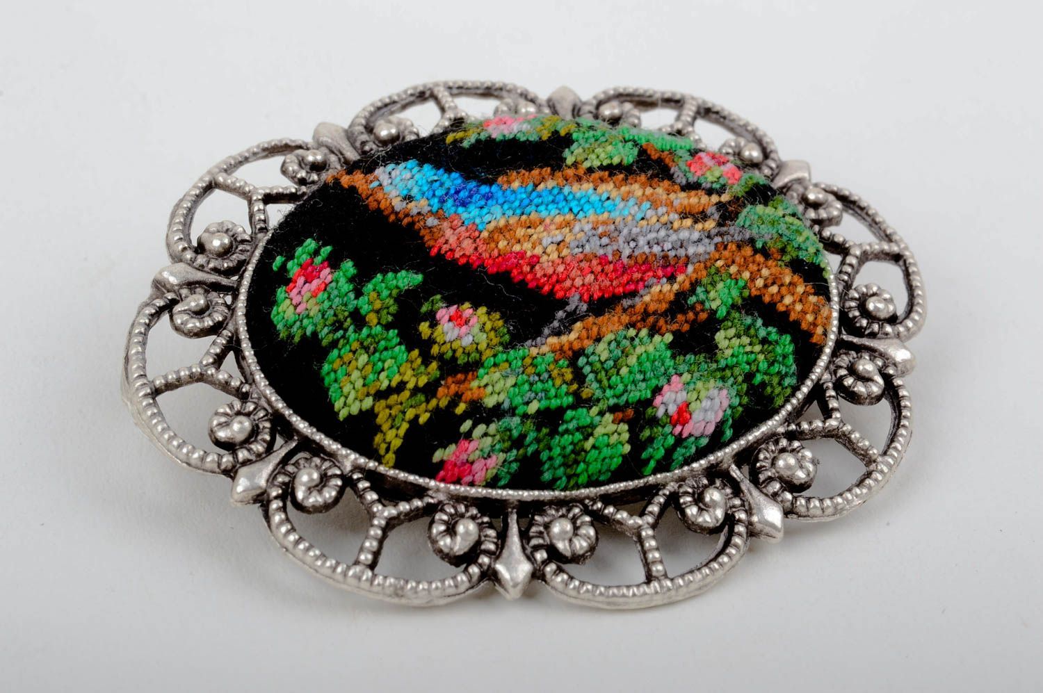 Handmade designer brooch unusual embroidered brooch stylish vintage jewelry photo 2