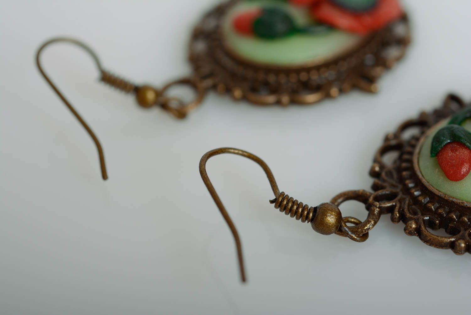 Massive handgemachte Vintage Ohrringe aus Polymerton mit Mohnblumen für Frauen foto 3