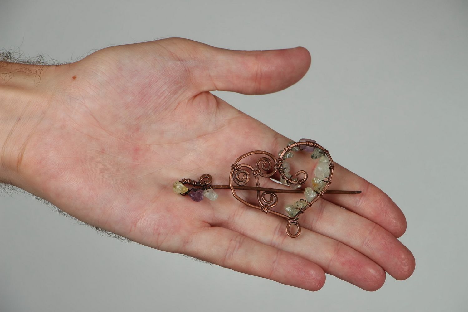 Broche faite main du cuivre avec améthyste 'Coeur' photo 4