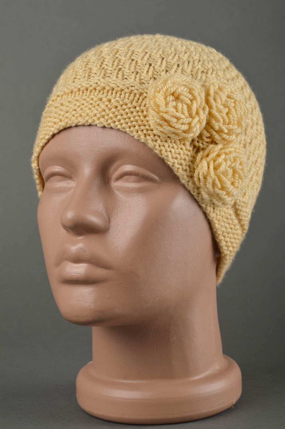 Bonnet tricot fait main Chapeau au crochet chaud jaune fleurs Vêtement enfant photo 1