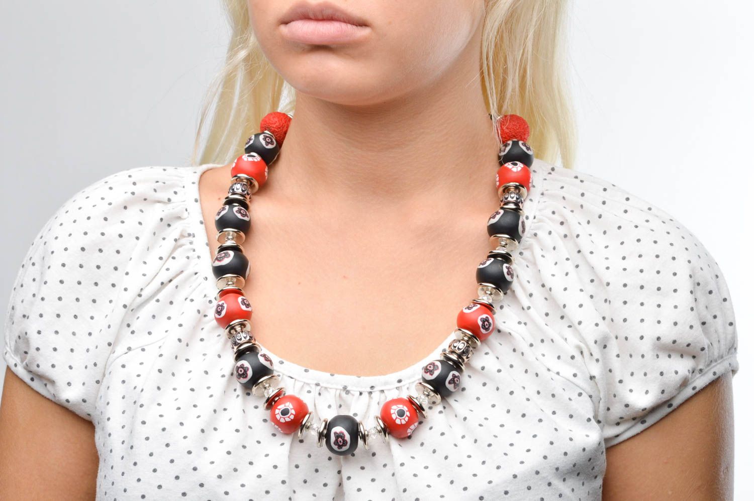 Stylish handmade plastic necklace cool jewelry designs beautiful jewellery photo 3