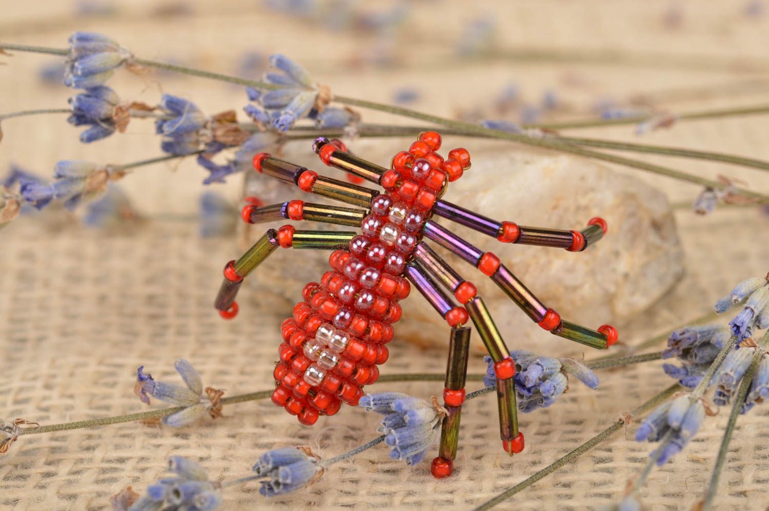 Broche en perles de rocailles Araignée rouge faite main originale cadeau photo 1
