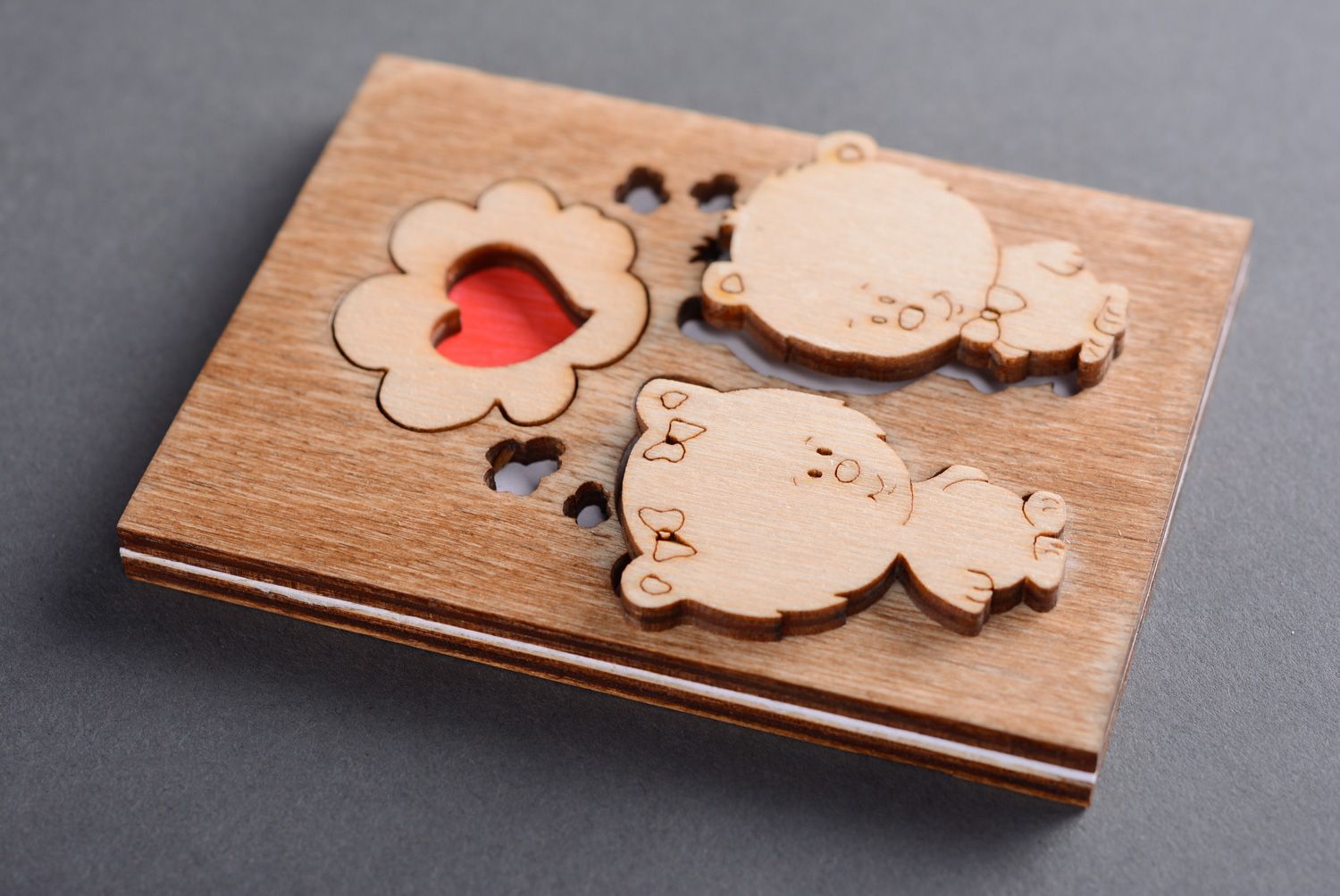 Belle carte de voeux en bois faite main originale avec oursons et coeur photo 1