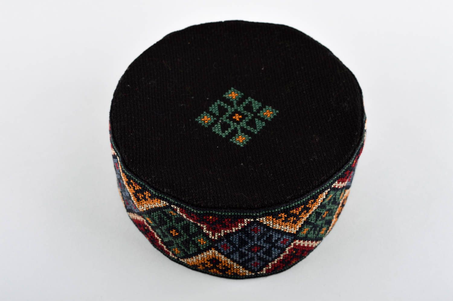 Handmade fabric hat design warm headwear for men modern embroidery ideas photo 2