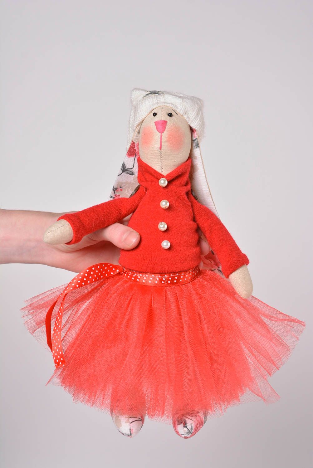 Игрушка заяц ручной работы стильный подарок ребенку авторская игрушка из ткани фото 5