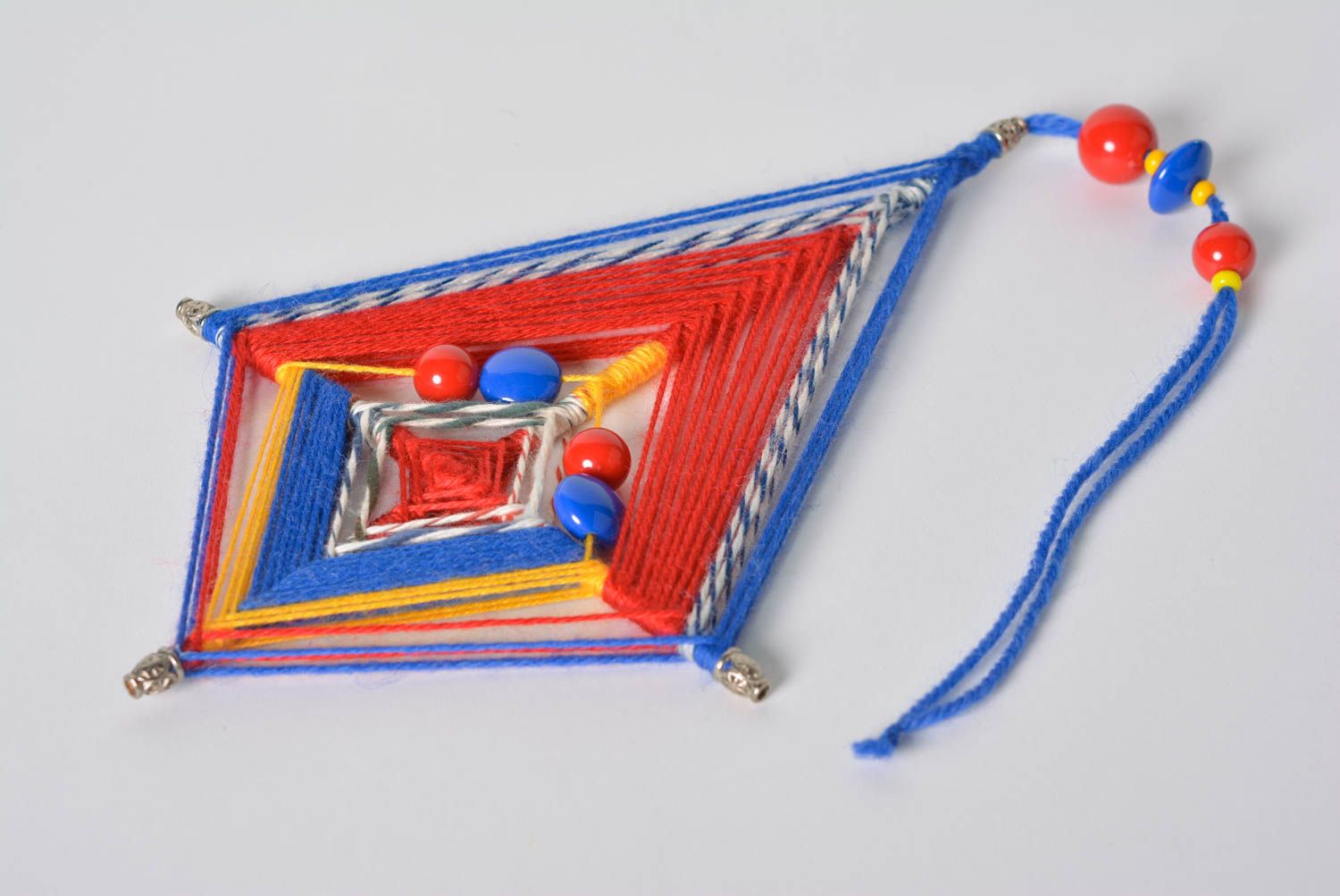 Mandala Suspension décorative fait main rouge bleu en fils Décoration maison photo 3