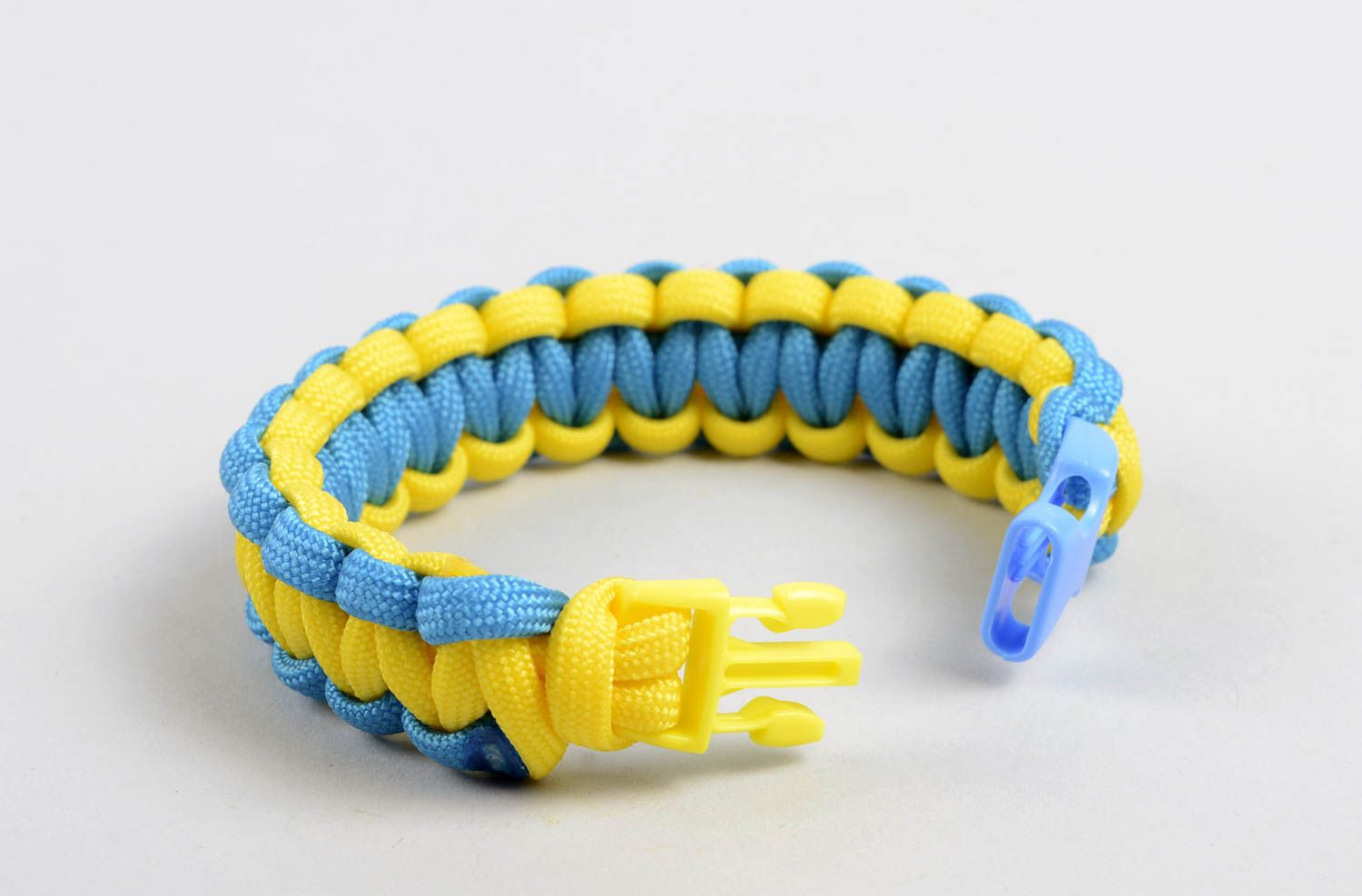 Geflochtenes Armband Schmuck handgemacht Armband unisex Textil grell praktisch foto 3