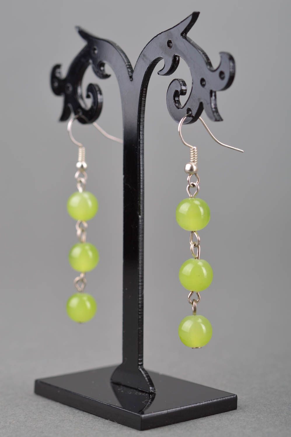 Handmade designer summer dangle earrings with tender green round beads photo 5