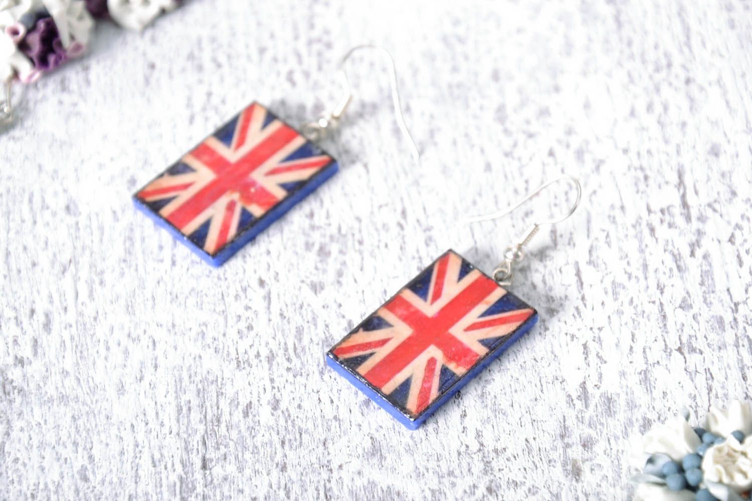 Earrings Britain photo 2