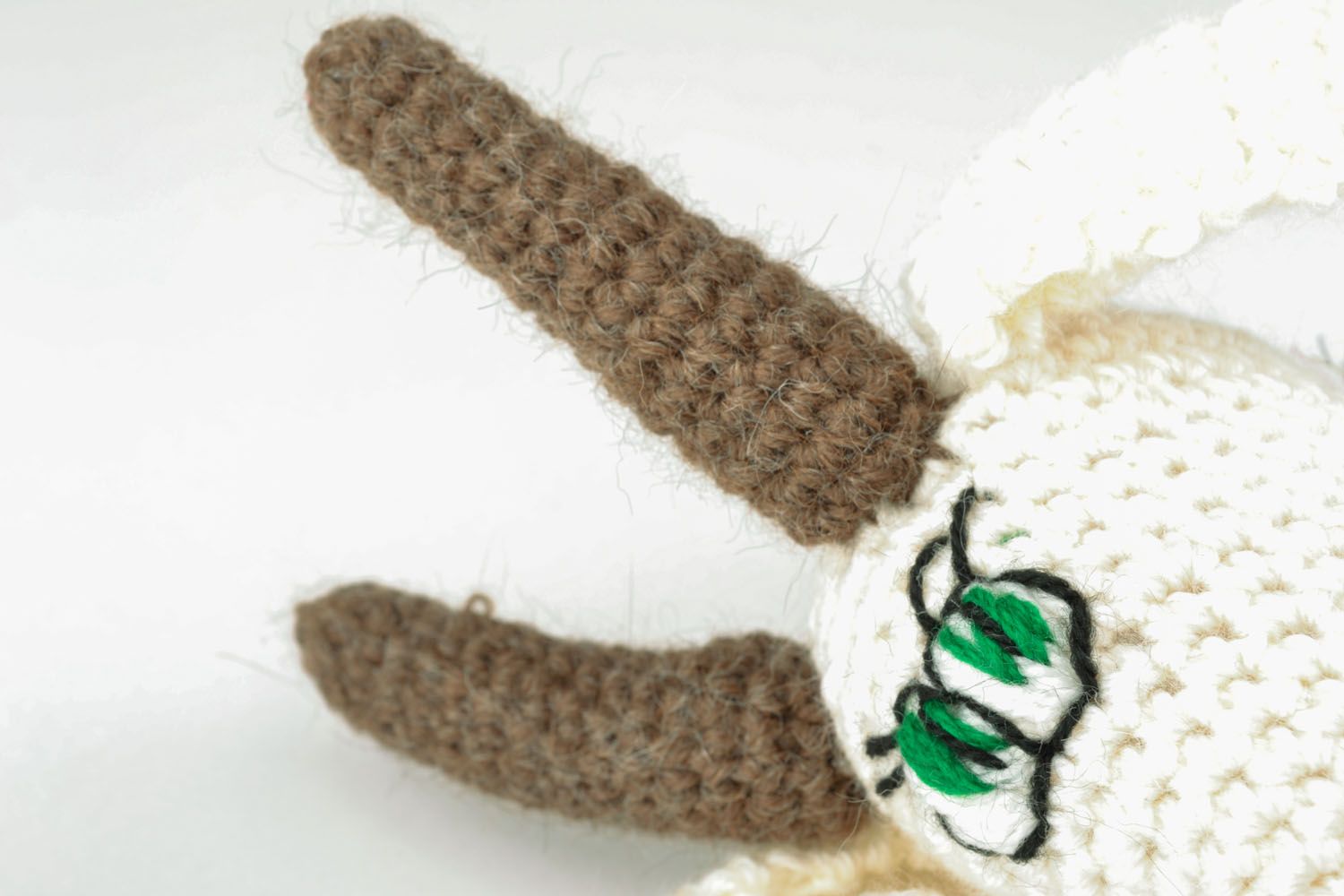 Giocattolo a maglia fatto a mano a forma di capra bianca pupazzo morbido  foto 4