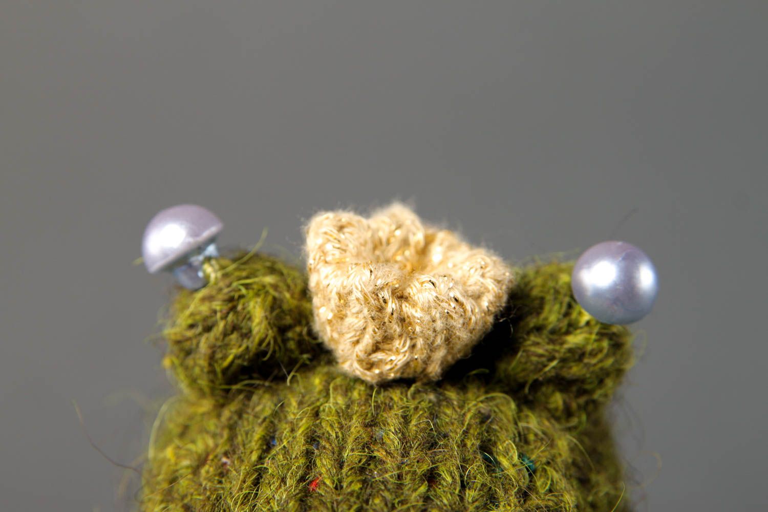 Jouet tricoté Peluche grenouille faite main Cadeau unique enfant au tricot photo 4
