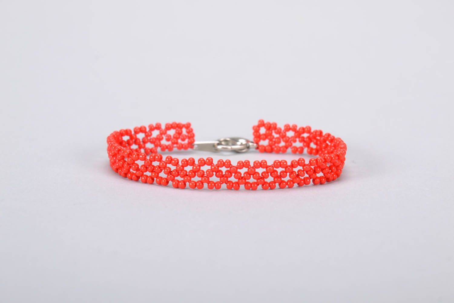 Bracelet rouge en perles de rocaille fait main photo 3