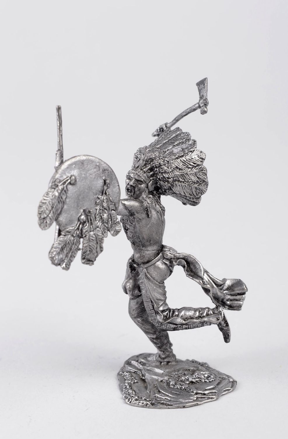 Статуэтка из олова ручной работы фигурка из олова сувенирная статуэтка индеец фото 2