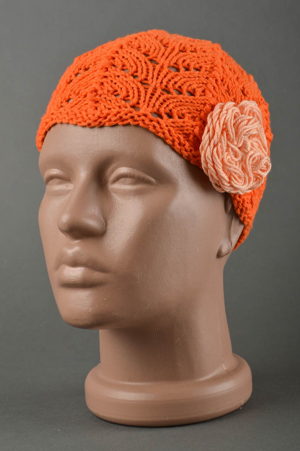 Bonnet tricot Chapeau au crochet fait main ajouré orange Vêtement enfant photo 1