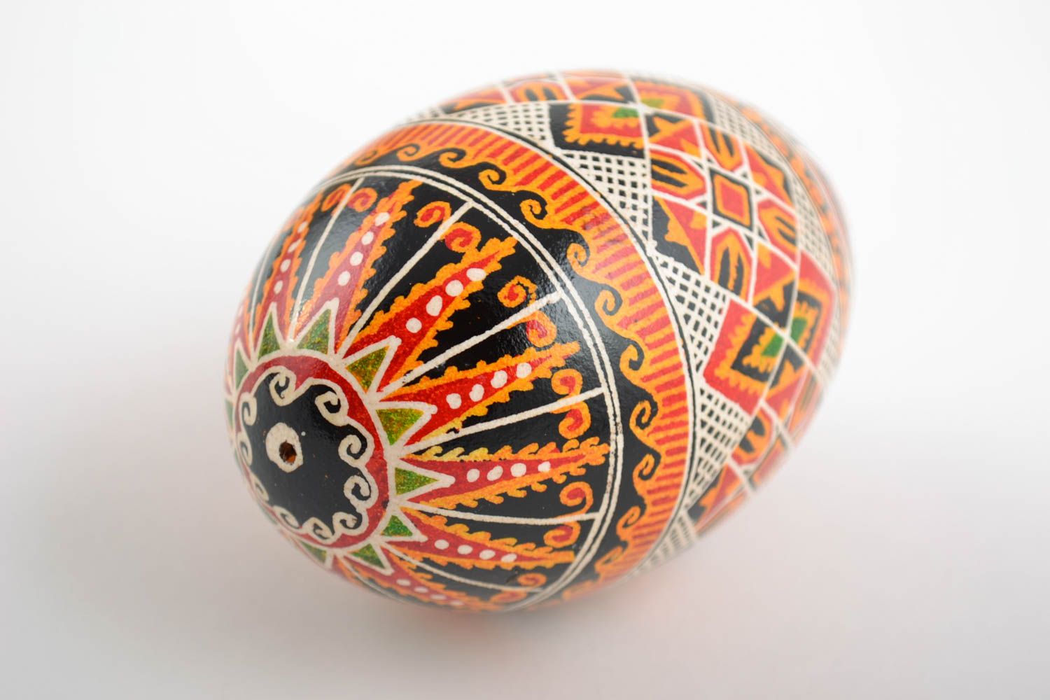 Пасхальное яйцо гусиное в технике росписи акриловыми красками писанка ручной работы фото 4