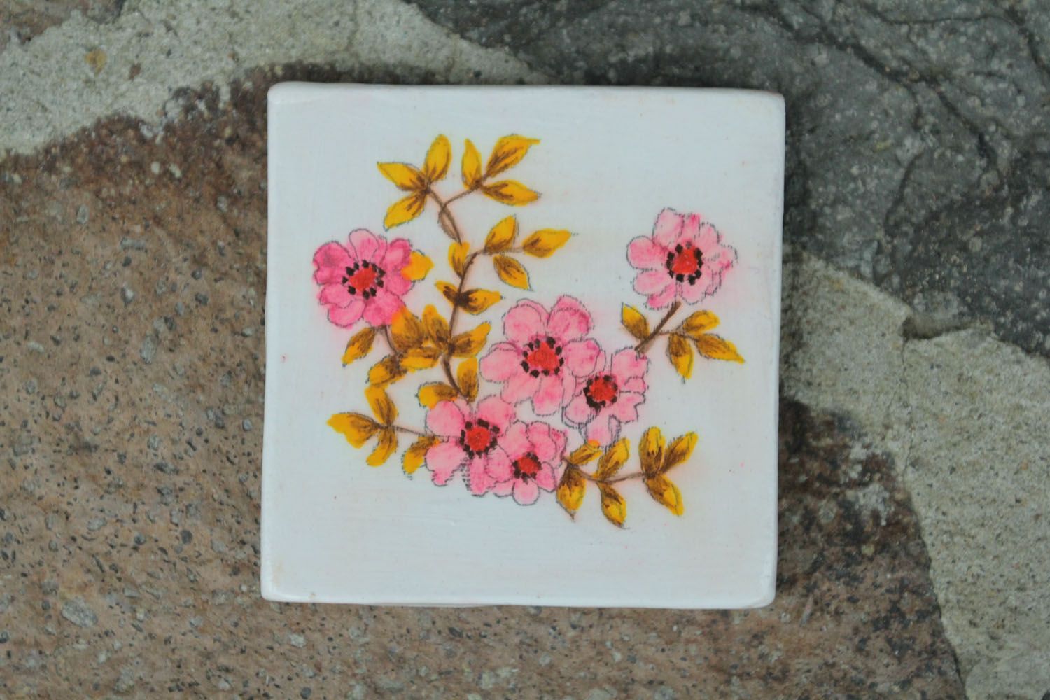 Imã de cerâmica feito à mão para frigorífico lembrancinha Primavera foto 1