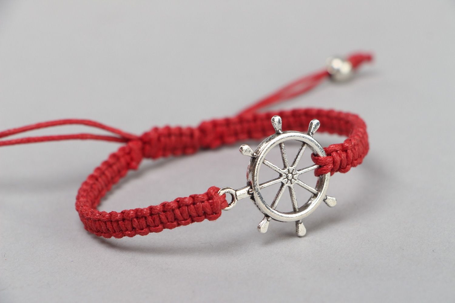 Handgemachtes rotes geflochtenes Armband aus Schnur für Frauen Lenkrad  handmade foto 1