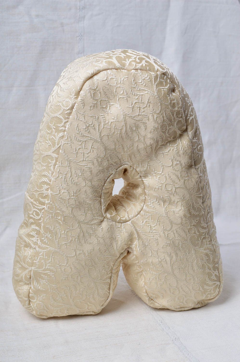 Декоративная подушка ручной работы подушка-буква из жаккарда мягкая буква А фото 1