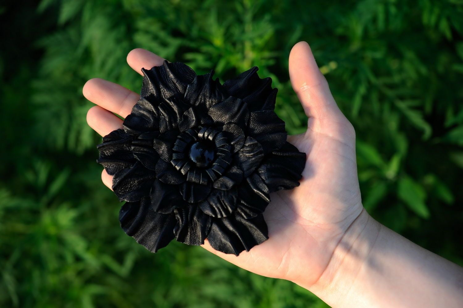 Brooch made ​​of 100 natural leather in the form of a flower photo 5