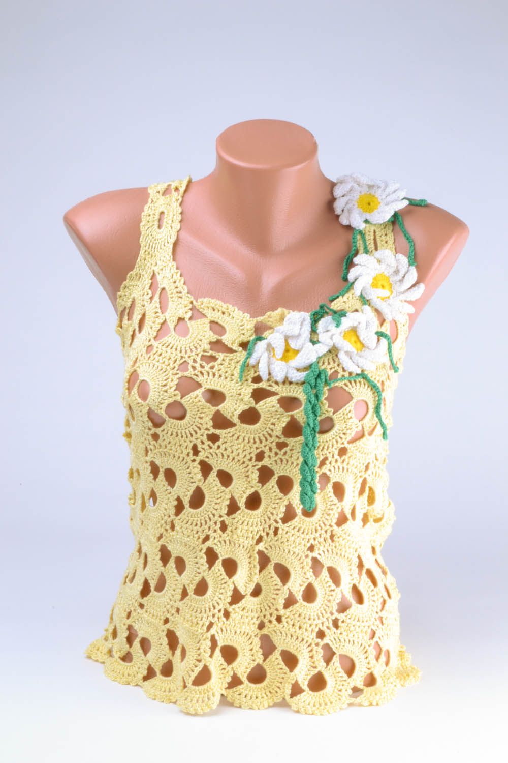 Yellow lace top photo 2