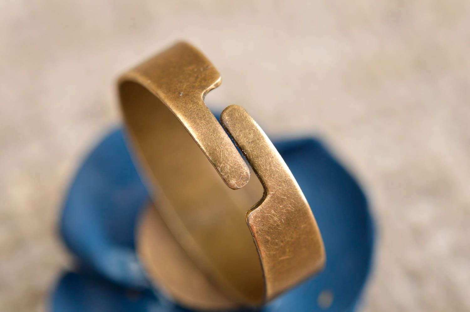 Zarter Blumen Ring handmade Polymer Schmuck Accessoire für Frauen blaue Rose foto 4
