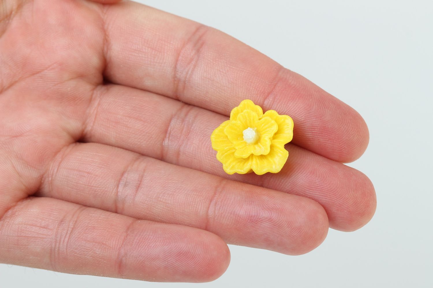 Fleur en pate polymere fait main Fourniture bijoux jaune Création bijoux photo 5