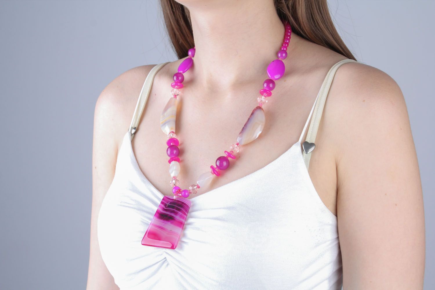 Pink necklace made of natural stones photo 4