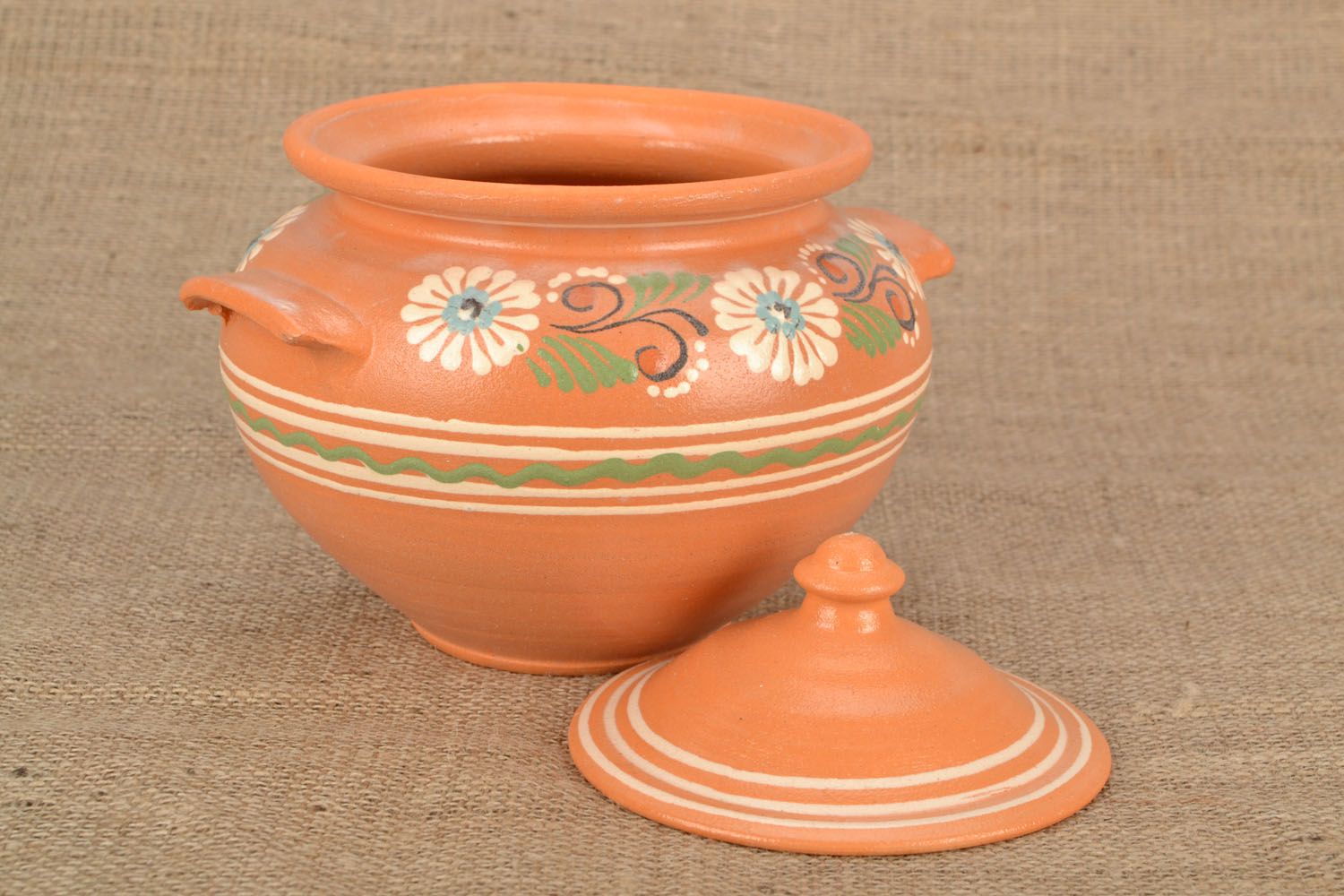 Large ceramic pot for soup photo 1