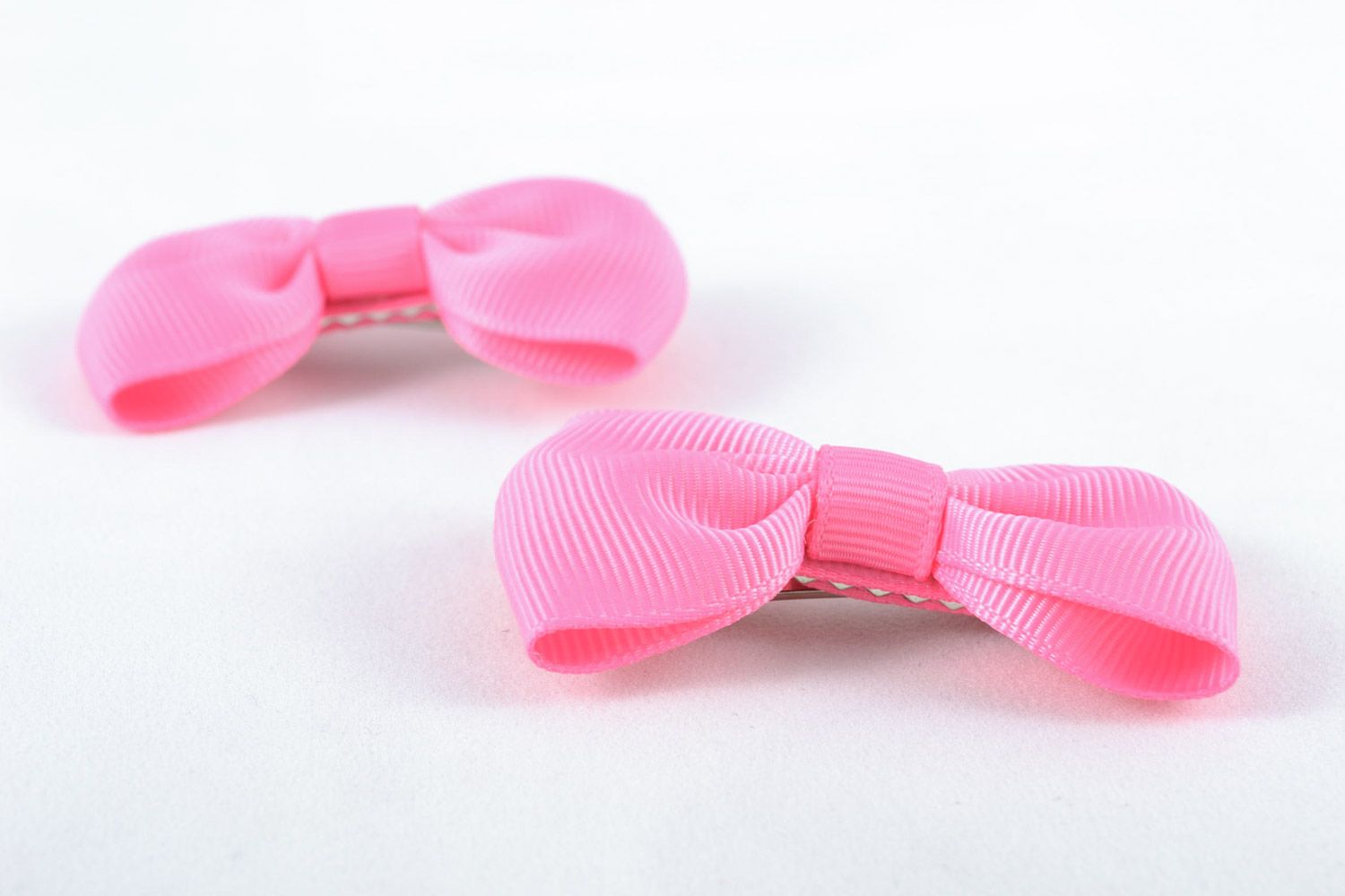 Set of handmade pink ribbon hair bows 2 pieces photo 3