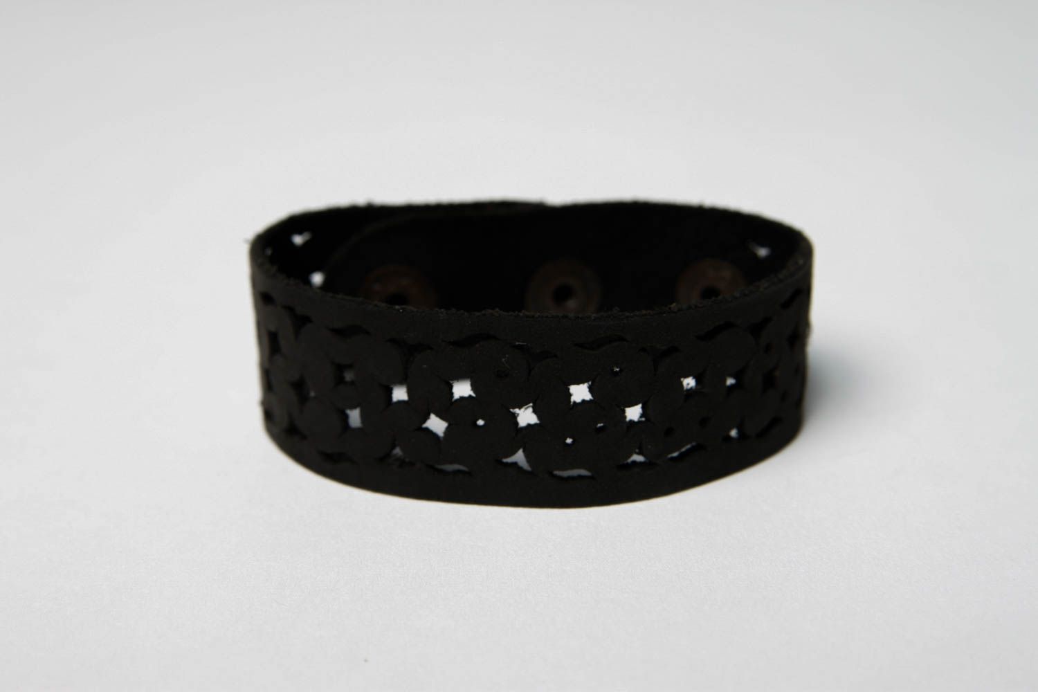Широкий браслет ручной работы украшение из кожи модный браслет черный фото 3