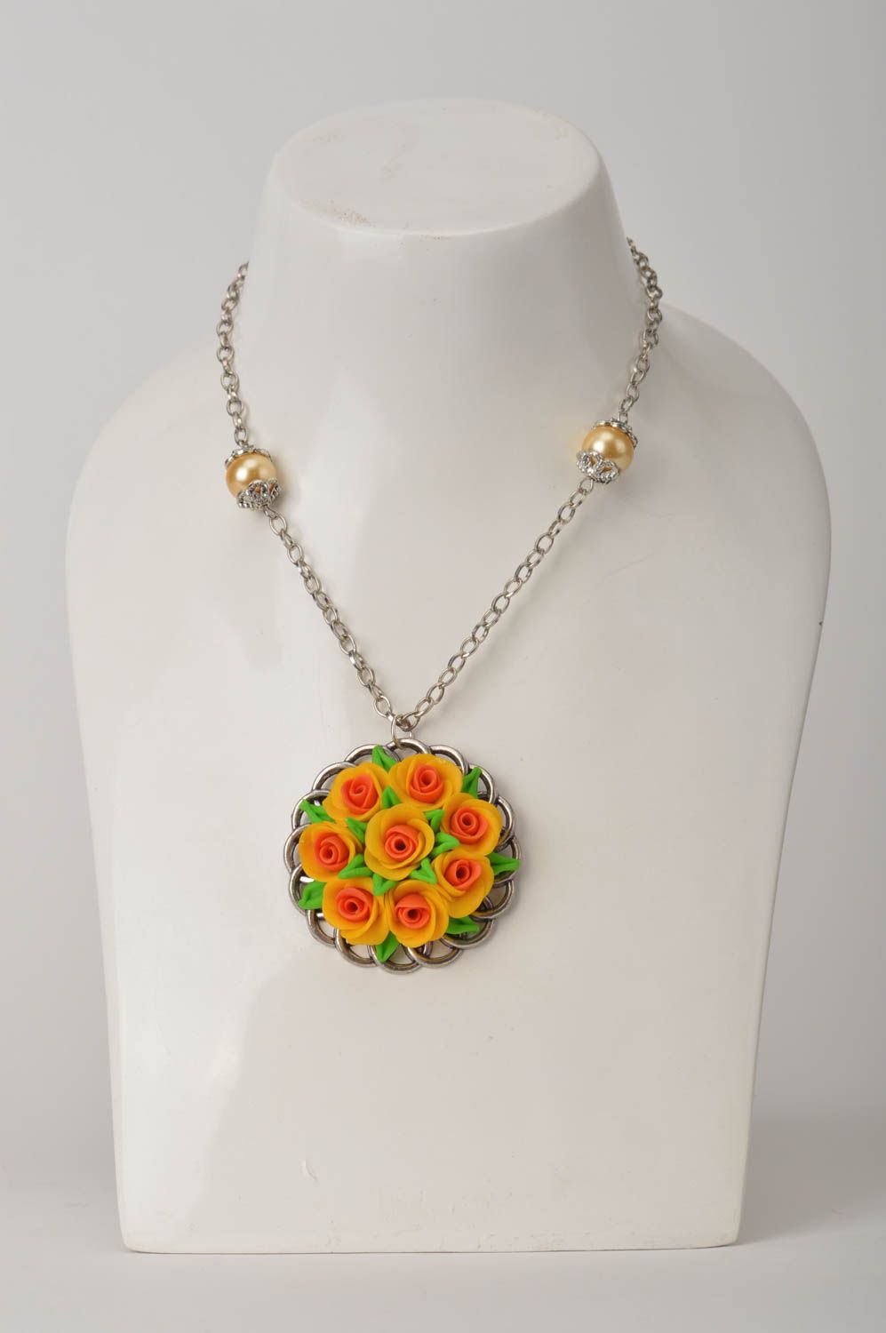 Beautiful handmade plastic pendant flower neck pendant cool jewelry designs photo 2