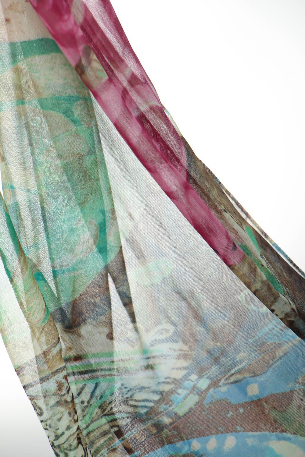 Weiblicher Schal aus Seide mit Anhänger foto 4