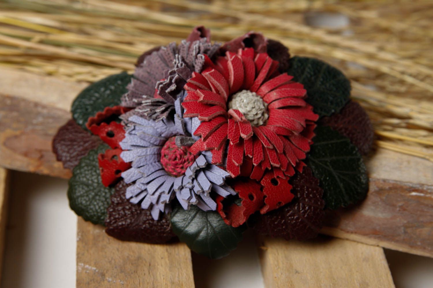 Haarspange Blume handmade Damen Modeschmuck Accessoire für Haare aus Leder schön foto 1