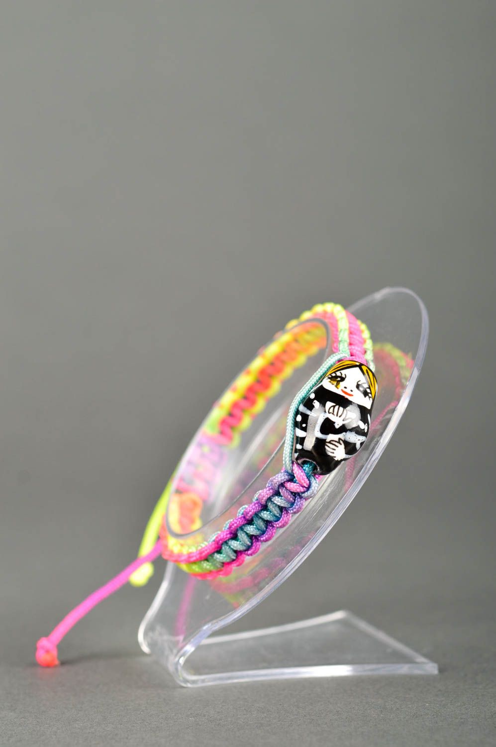 Браслет ручной работы модная бижутерия яркий необычный браслет из шнура фото 1