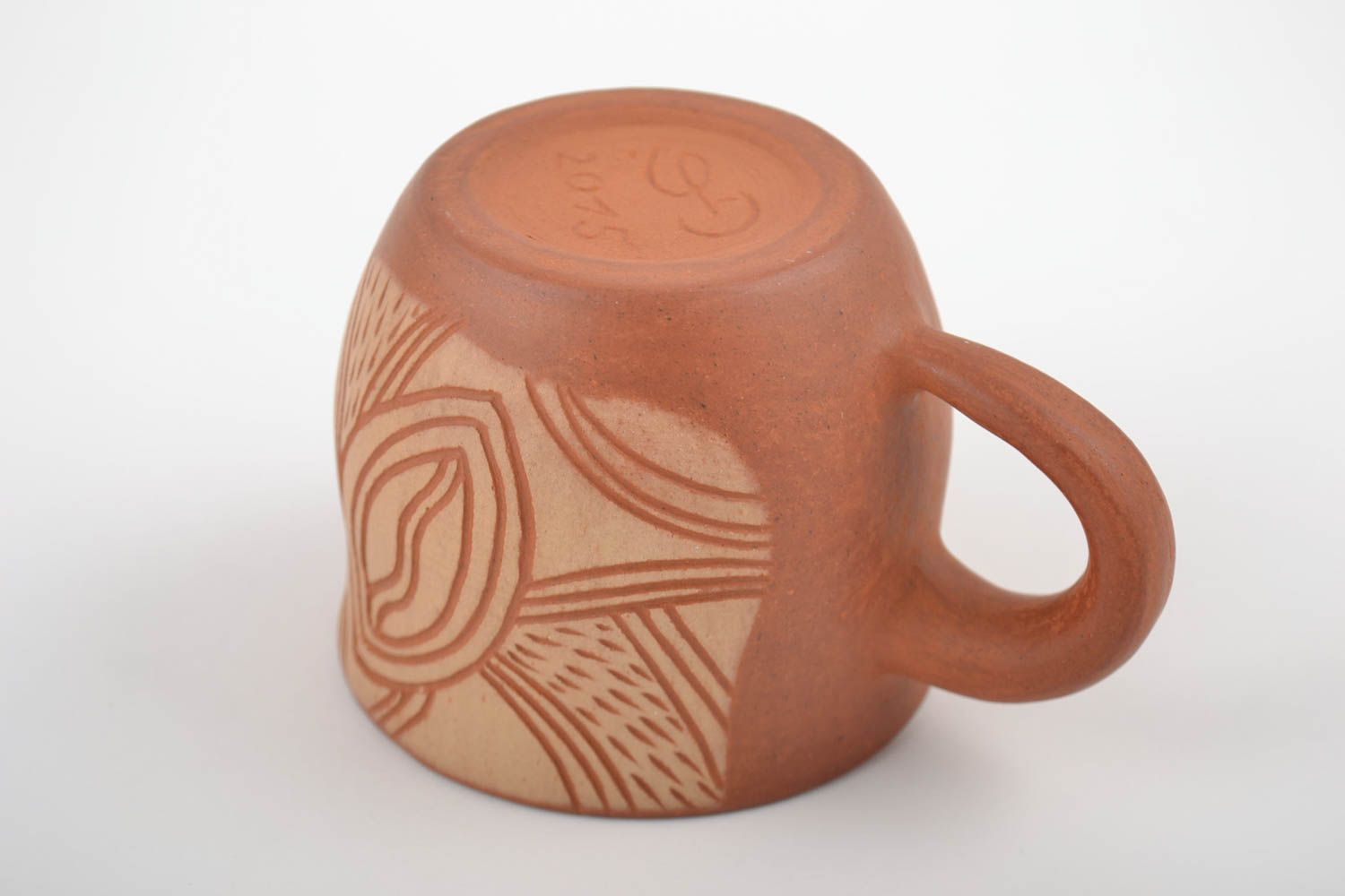 Керамическая чашка ручной работы с рисунком коричневая оригинальная объемом 100 мл фото 4