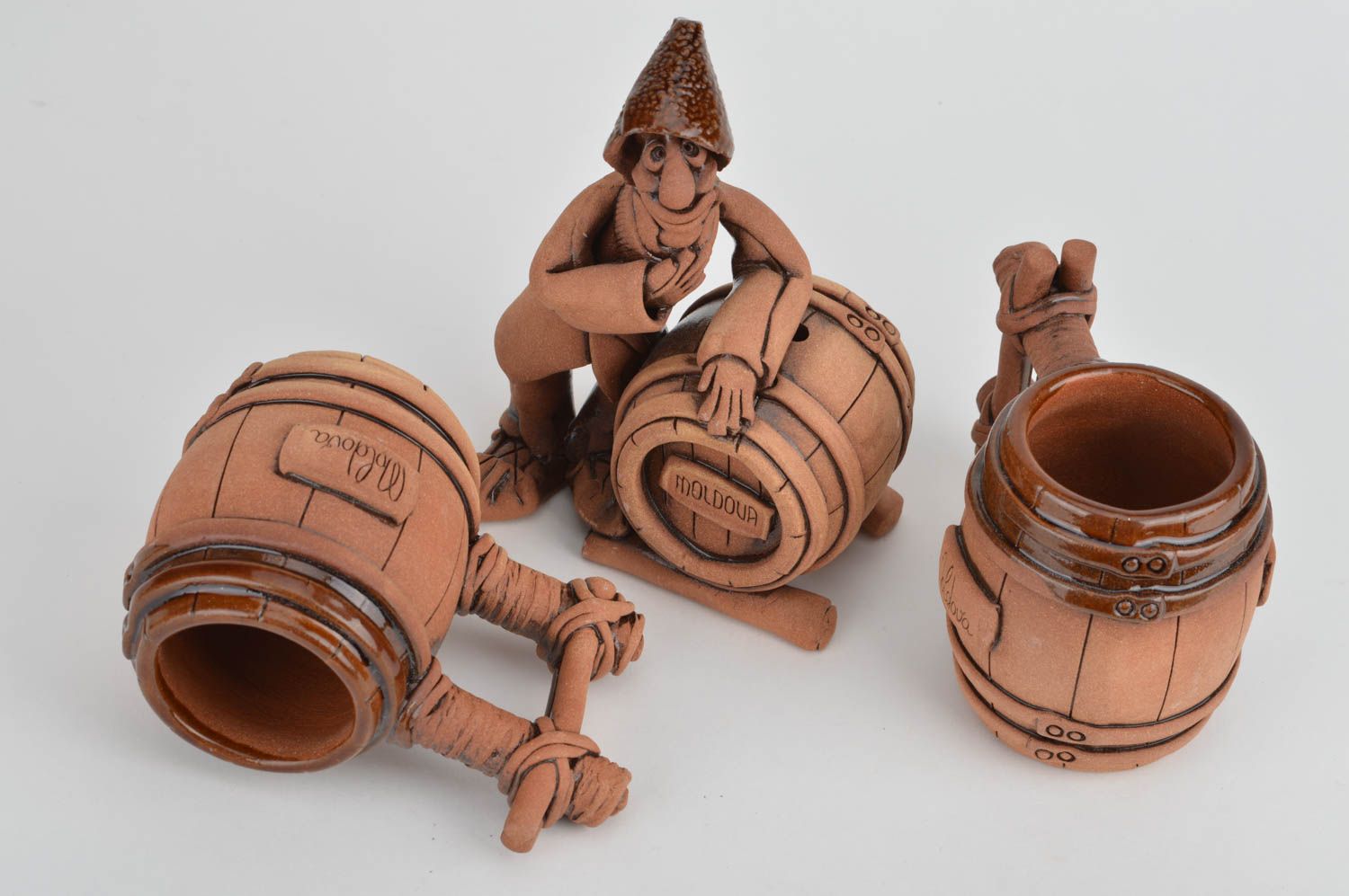 Figura cerámica y dos jarras originales bonitas elementos decorativos 150 ml foto 5