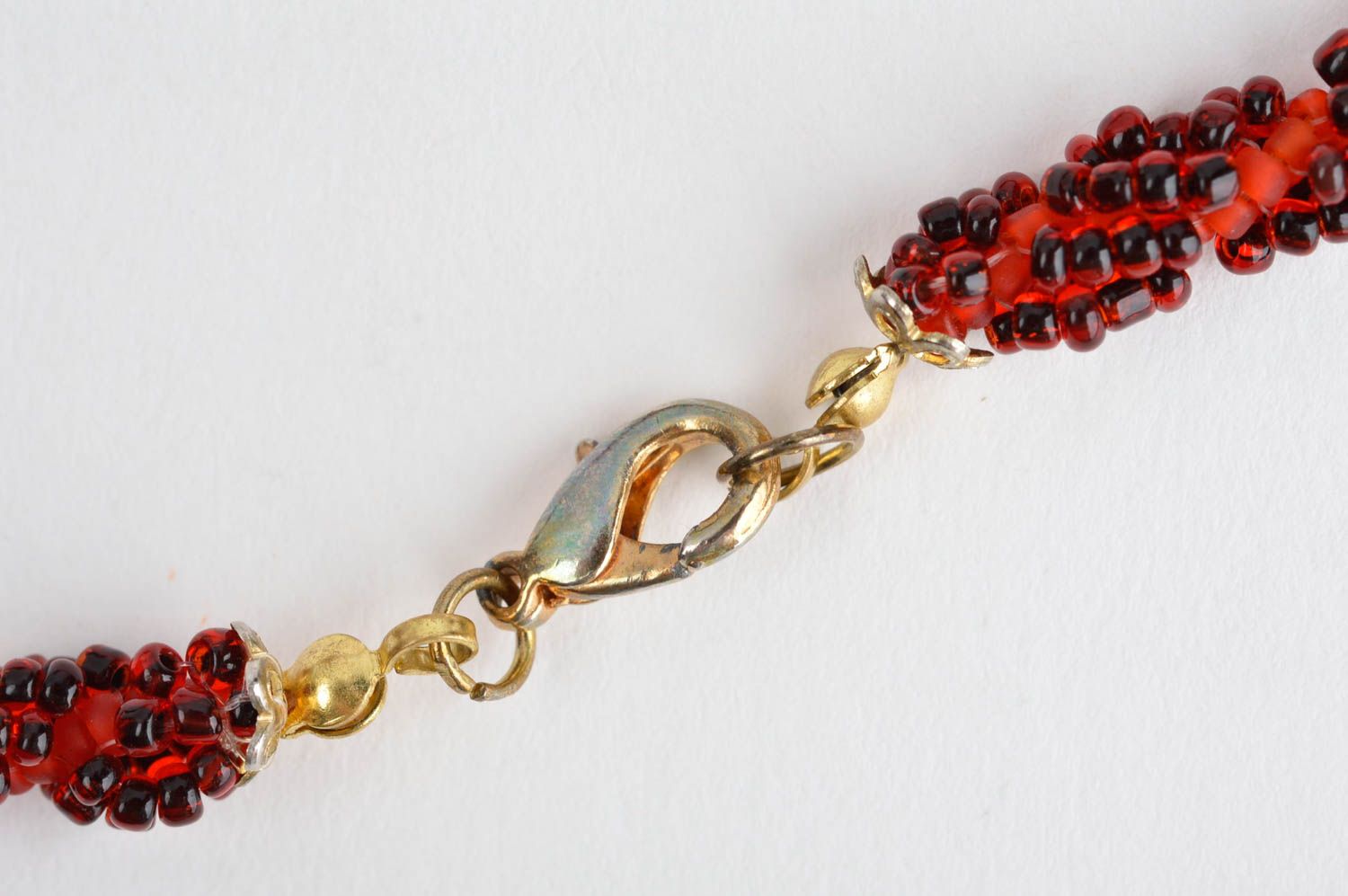Collier avec fleur rouge Bijou fait main perles de rocaille Cadeau femme photo 4