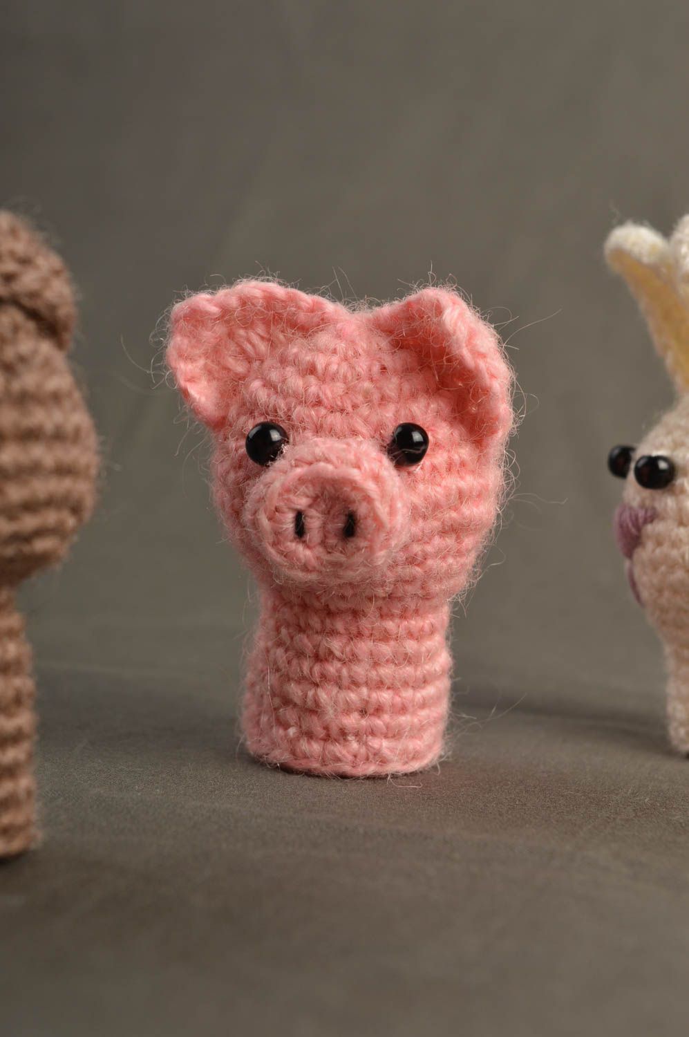 Handgemachtes Spielzeug Häkel Kuscheltier Designer Geschenk Finger Puppe Schwein foto 2