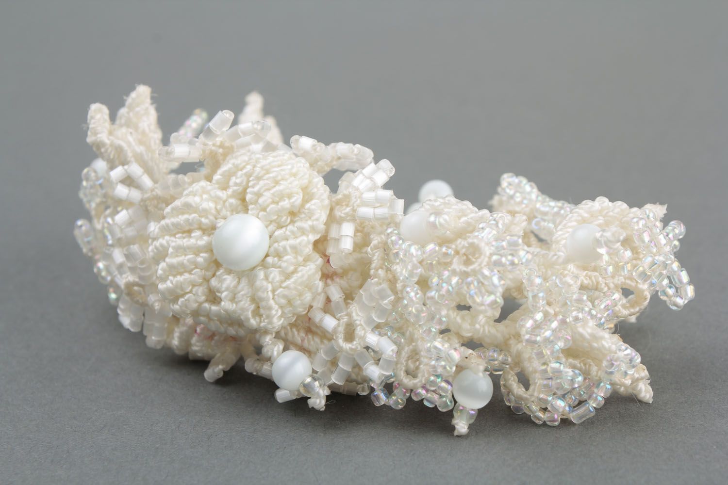 Snow-white macrame bracelet photo 4