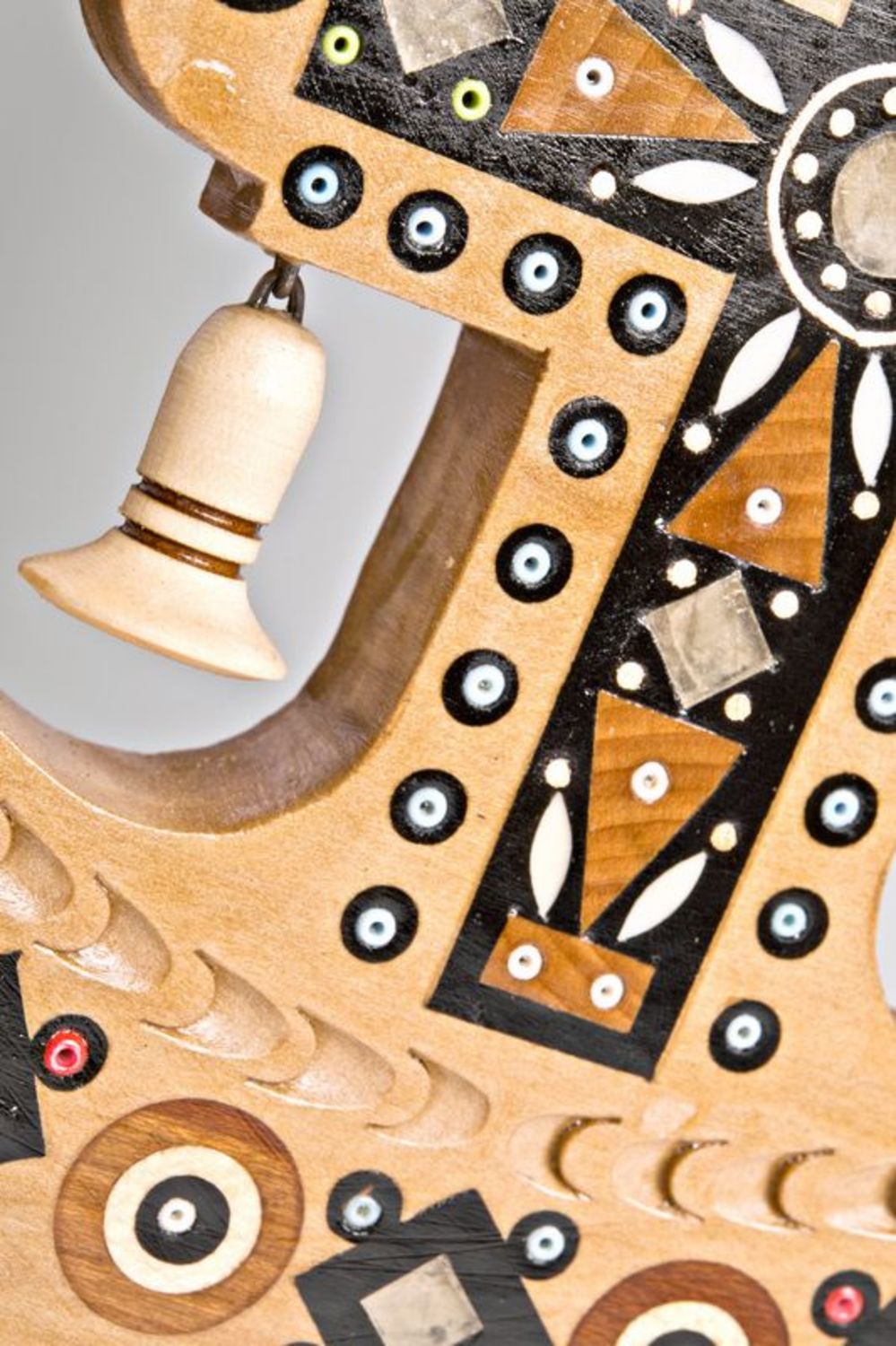 Candelero de madera decorativo con incrustación foto 4