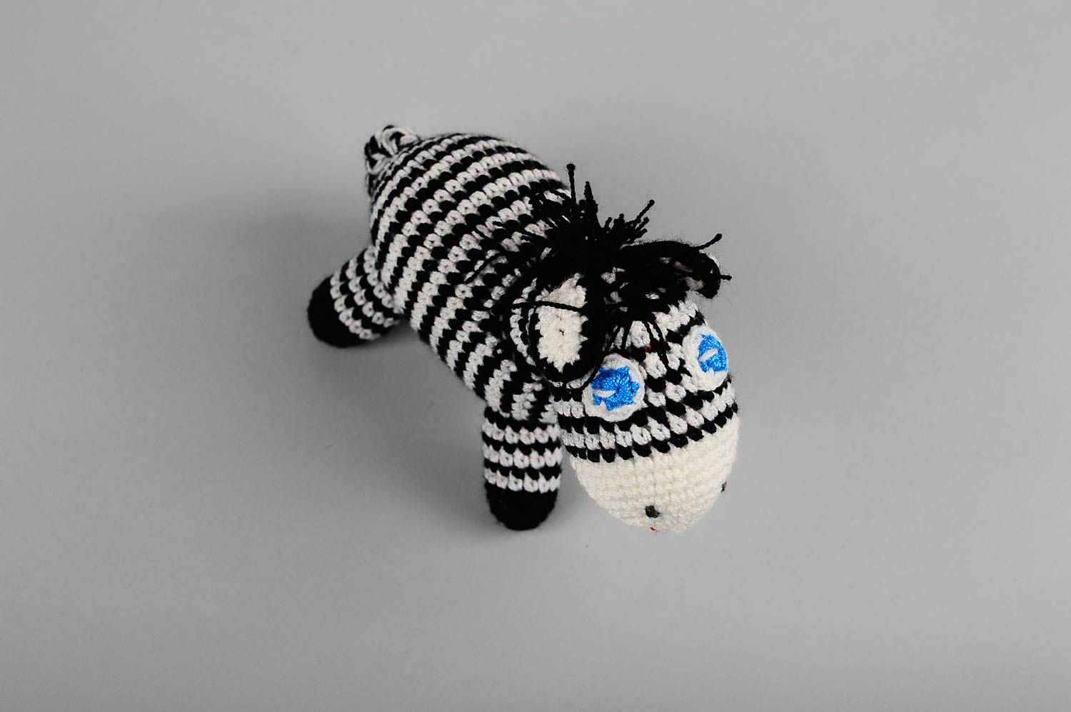 Jouet zèbre fait main Peluche tricot en fils de coton au crochet Déco chambre photo 4