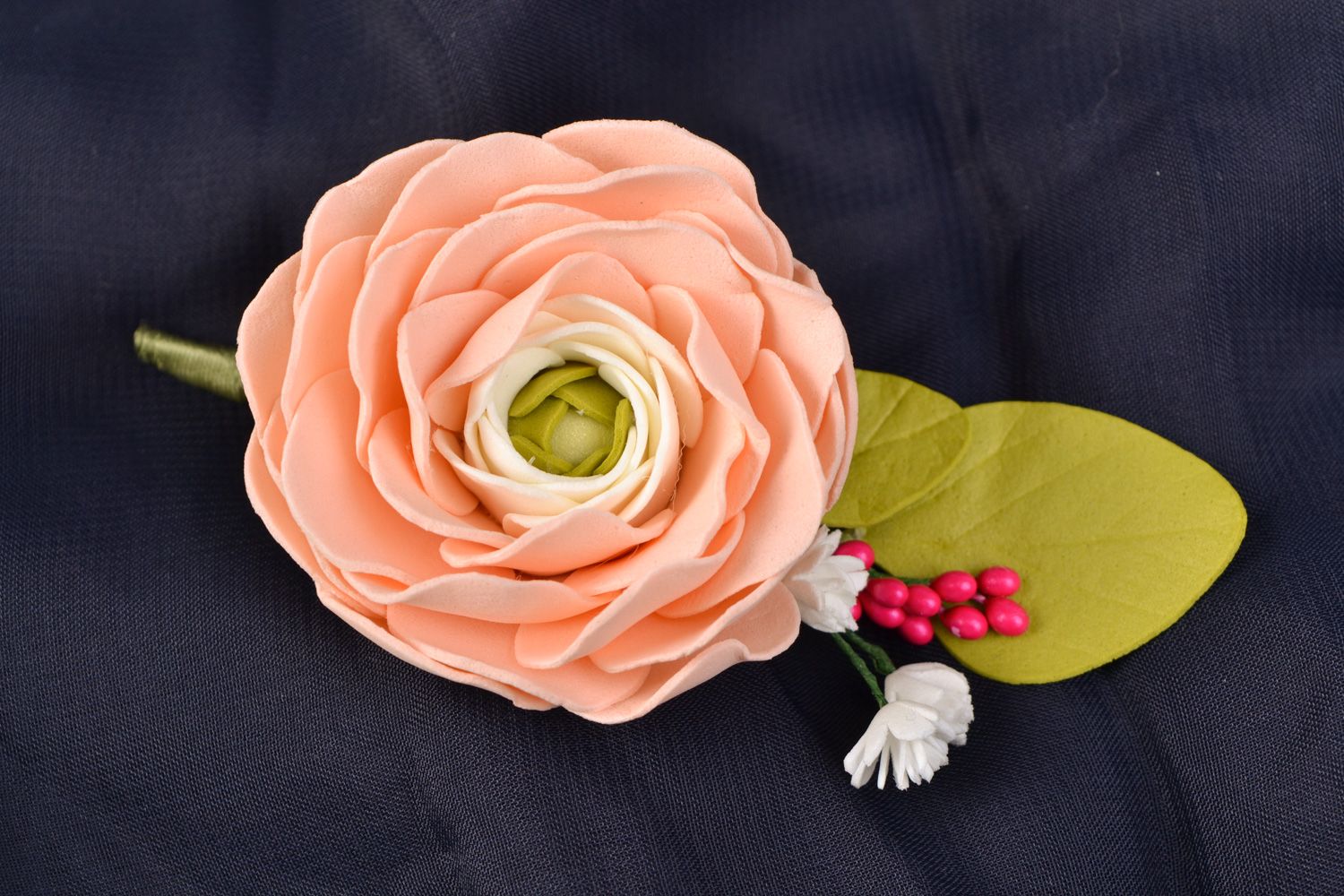 Ramillete floral para invitados y damas y caballeros de honor hecho a mano foto 1