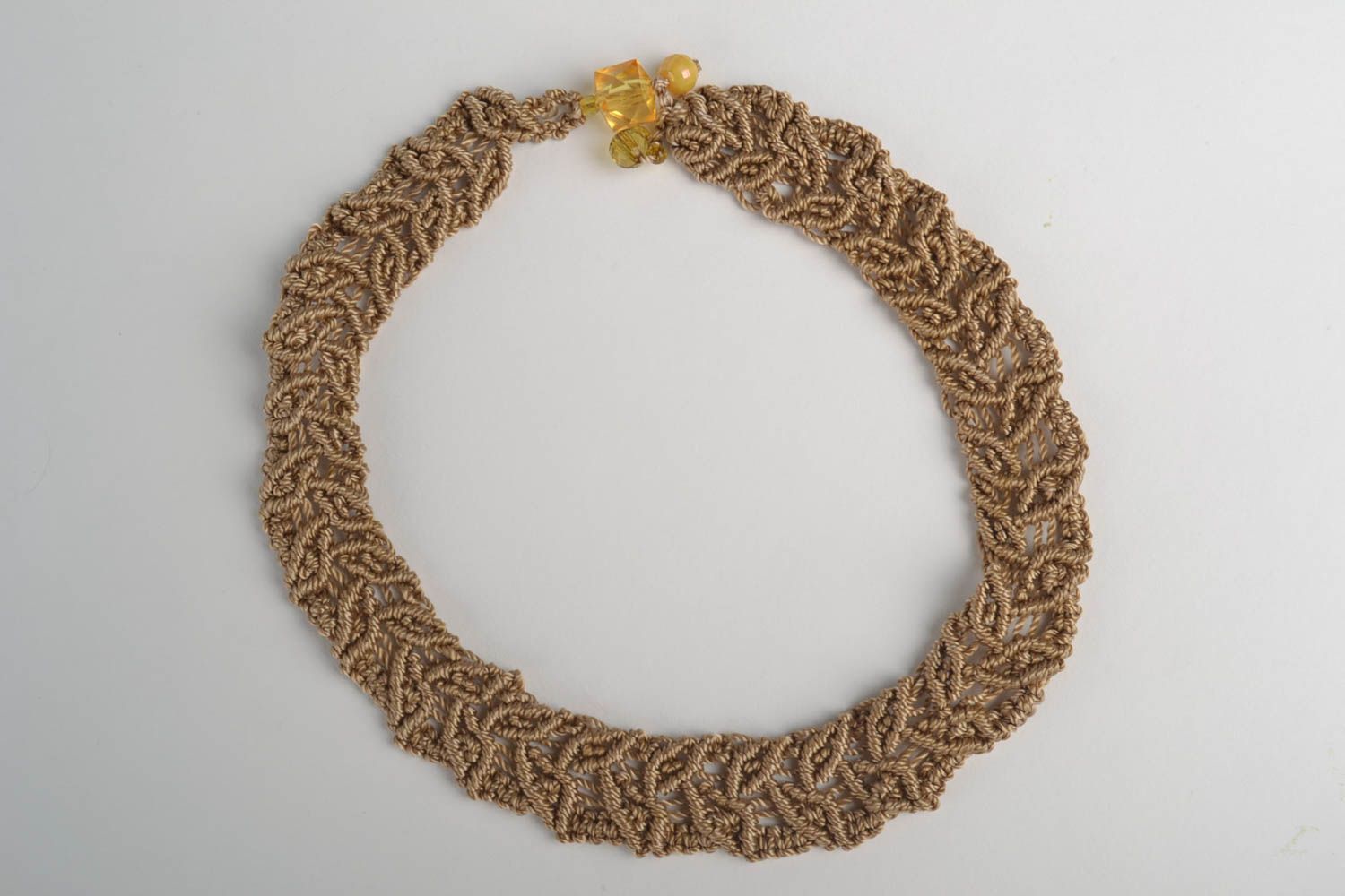Collier textile Bijou fait main au crochet macramé beige foncé Accessoire femme  photo 4