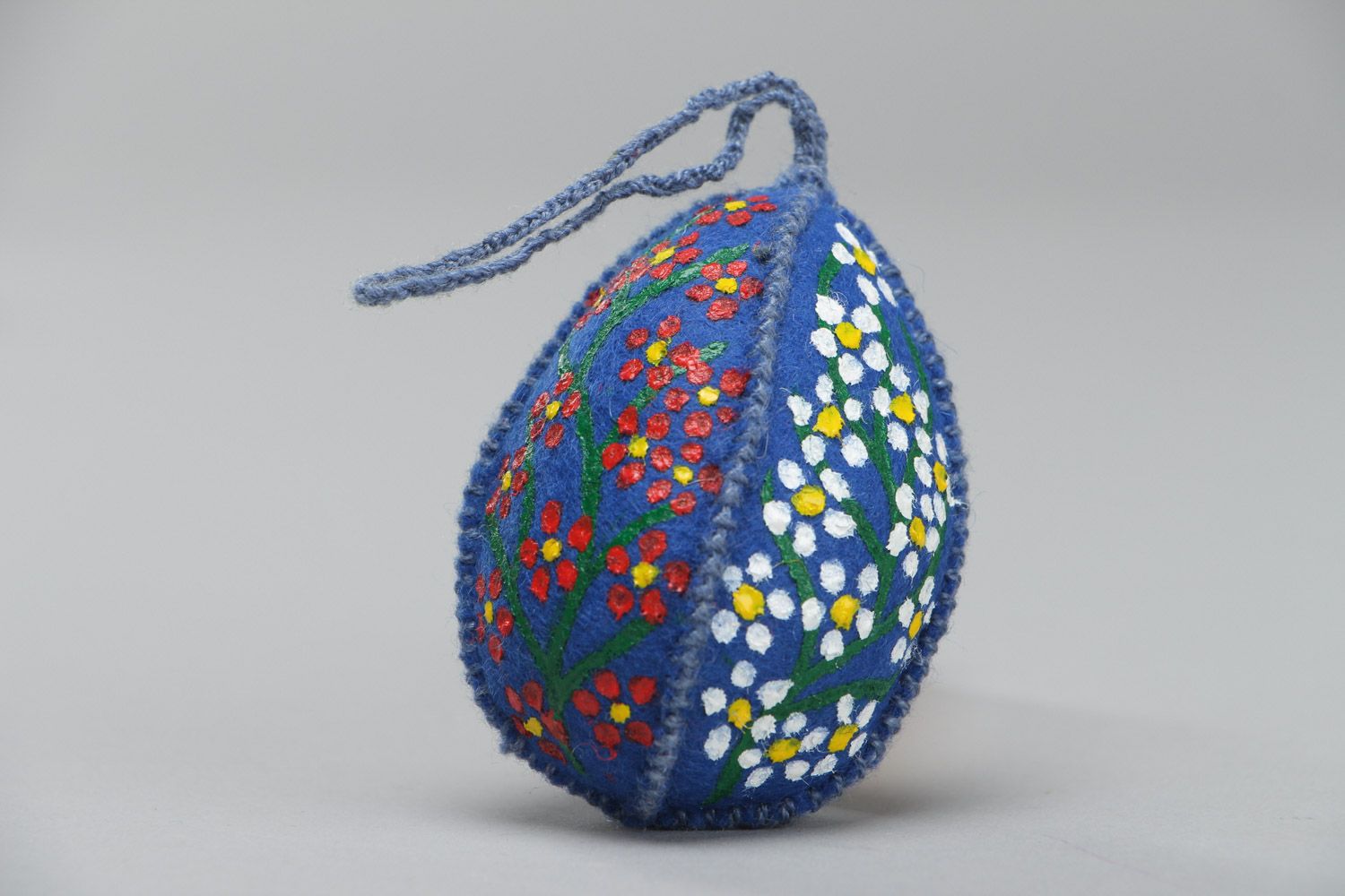 Huevo de Pascua decorado colgante blando original de tela pintado hecho a mano foto 3