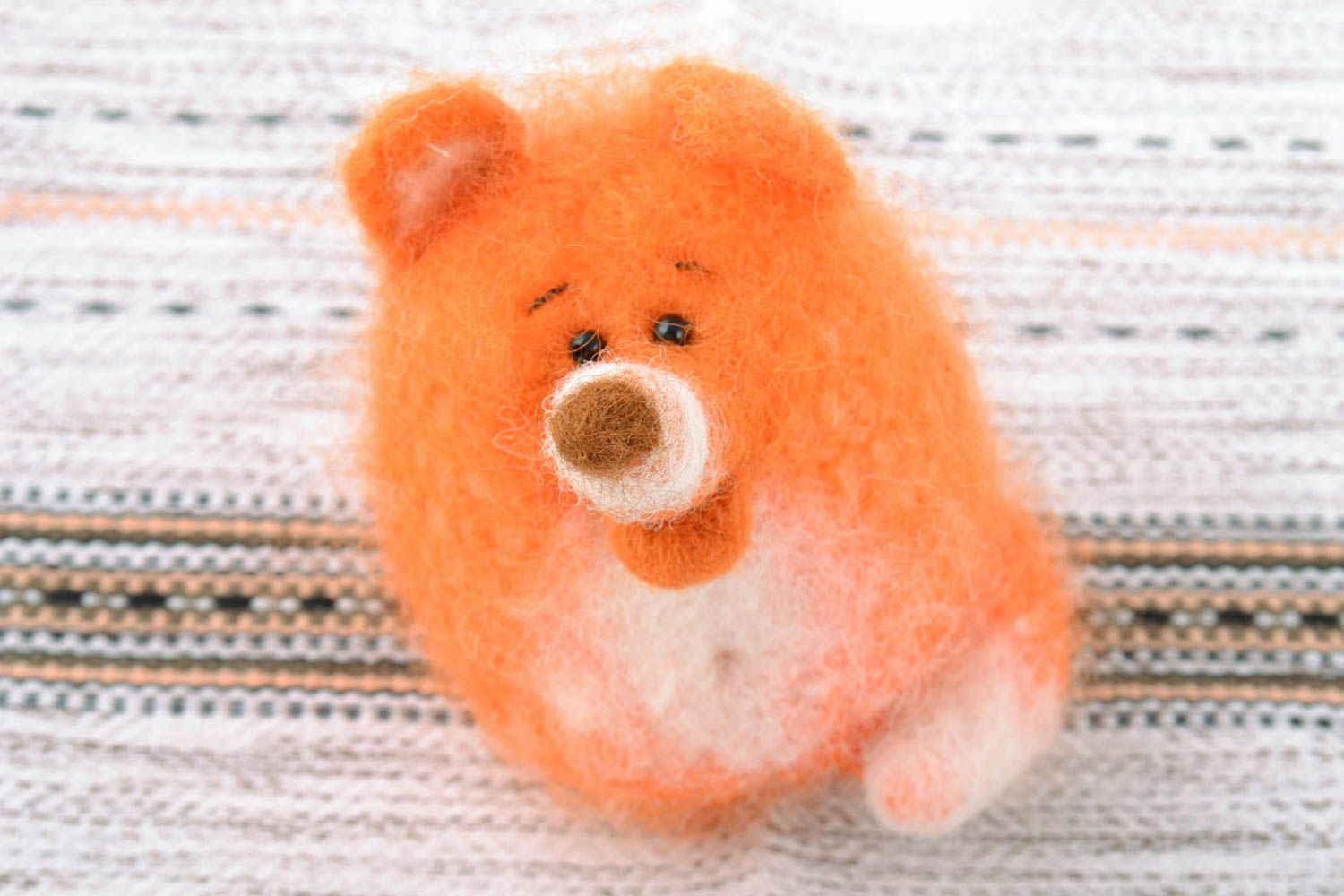 Маленькая мягкая игрушка ручной работы Лис вязаный из шерсти оранжевый улыбчивый фото 1
