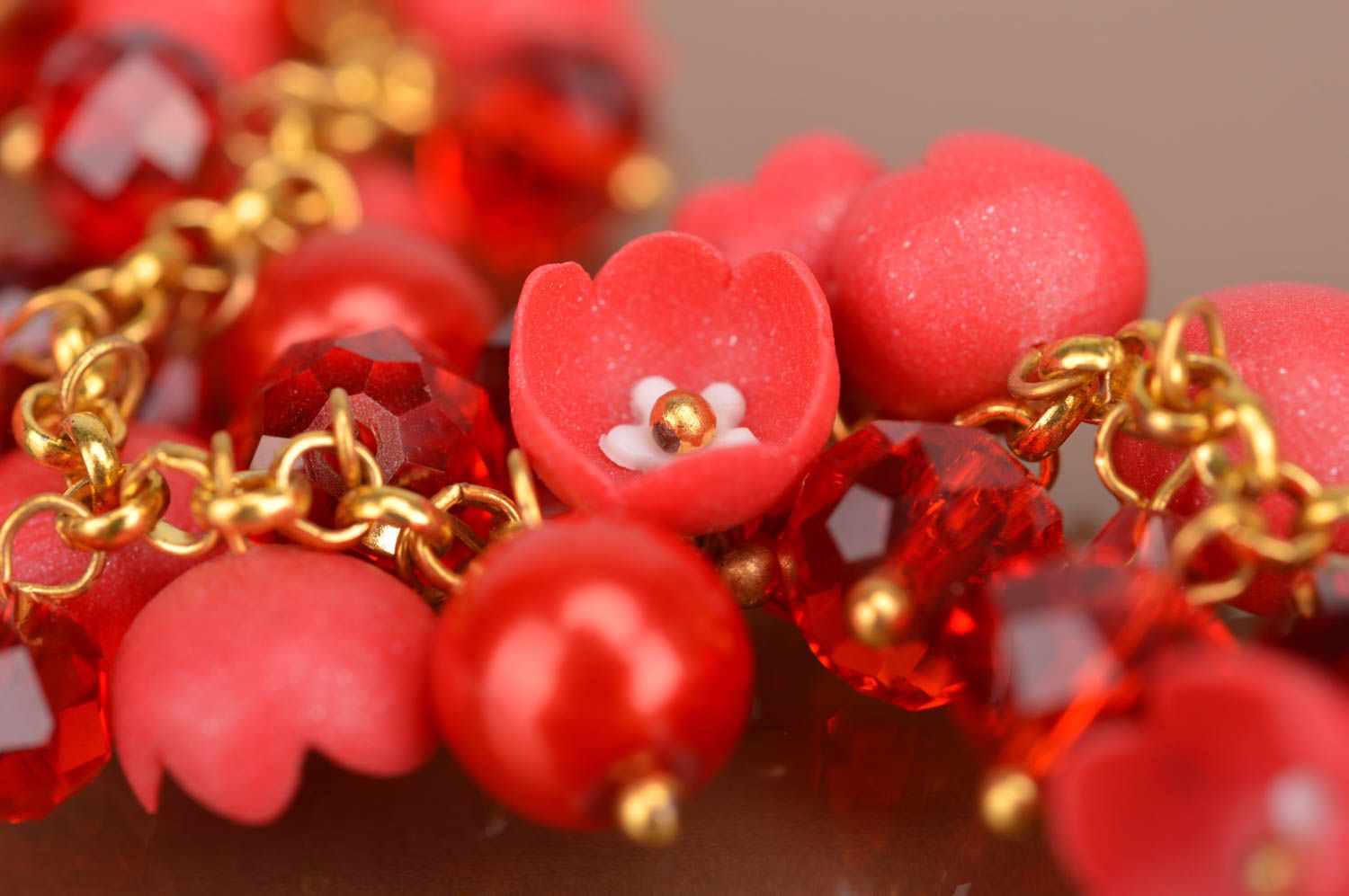 Bracelet rouge Bijou fait main pâte polymère chaîne métal Accessoire femme photo 4