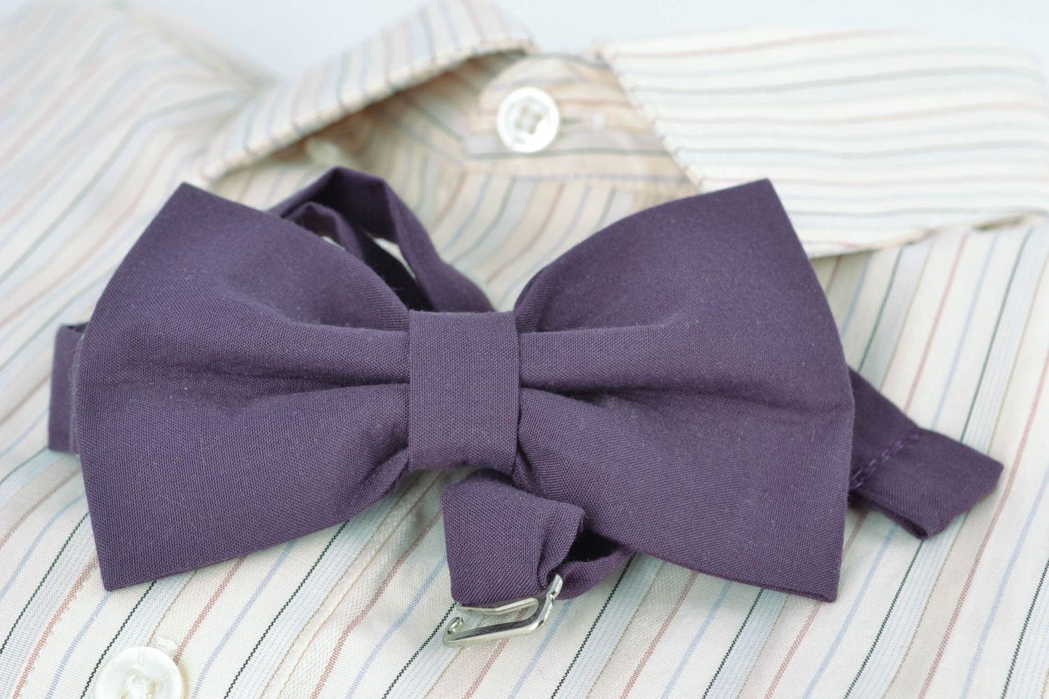 Handmade bow tie of dark violet color for costume photo 1