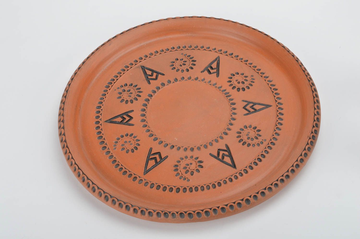 Plateau en céramique fait main rond mat rouge insolite vaisselle originale photo 5