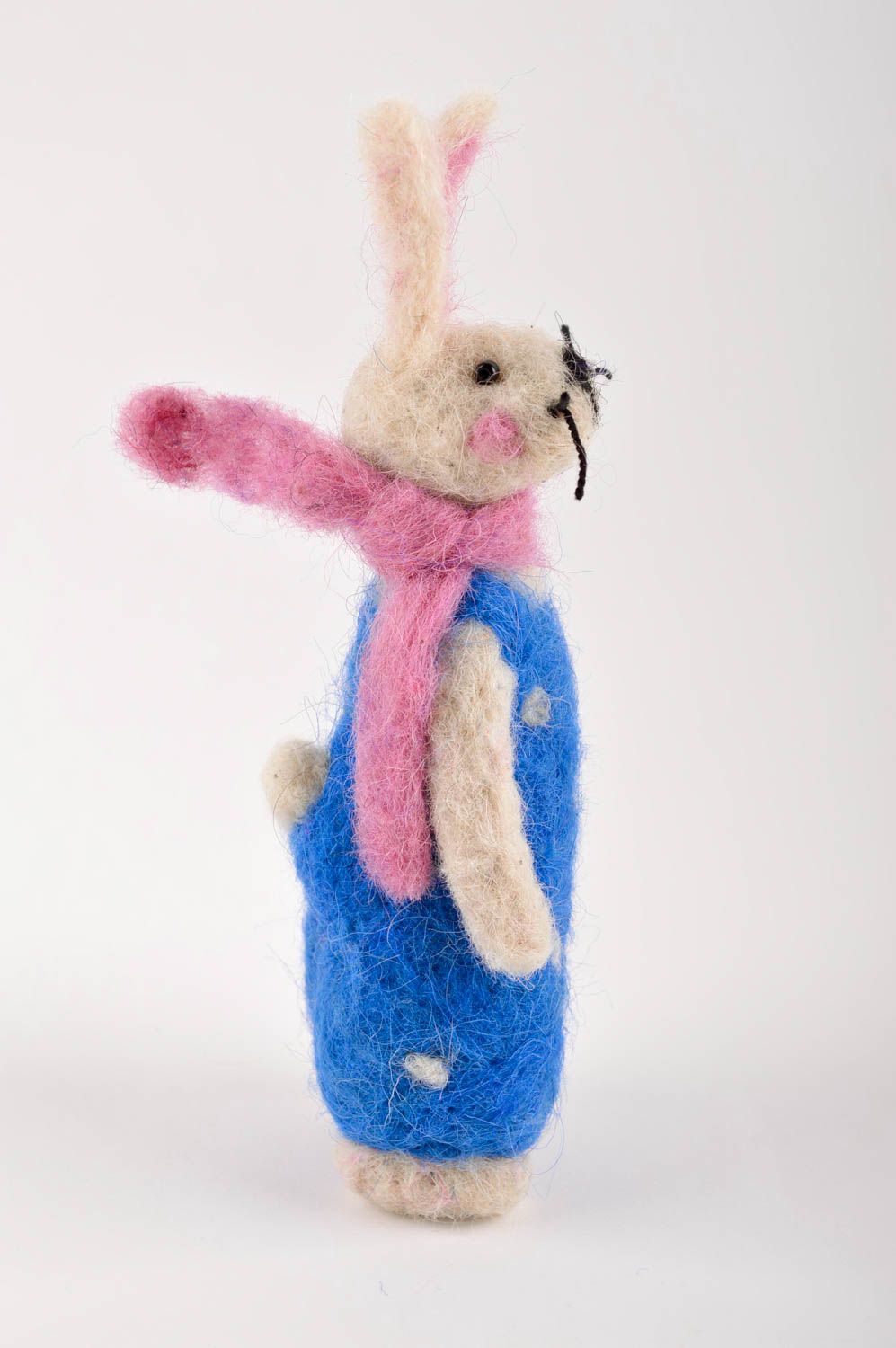 Conejo de fieltro con mono hecho a mano juguete de lana regalo original para niño foto 3